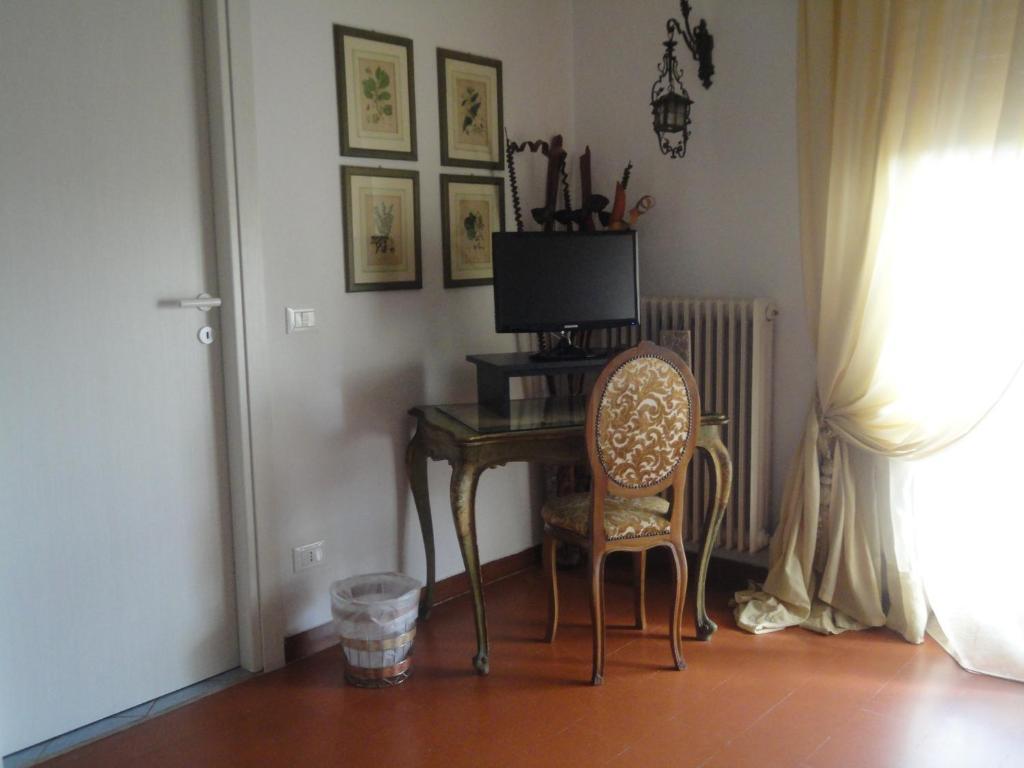 Hotel Cisanello House Pisa Habitación foto